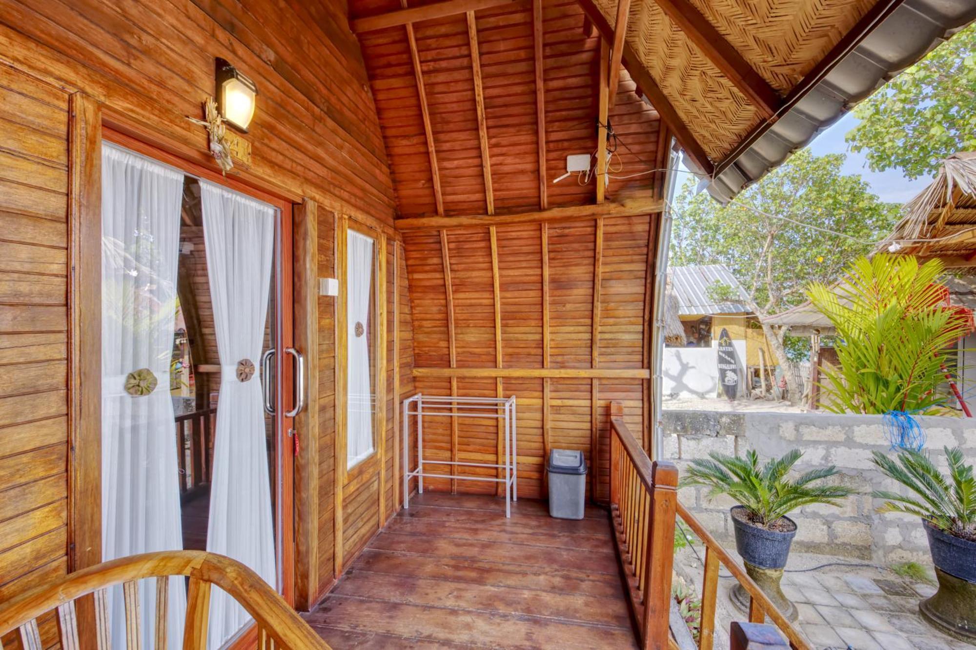 Santen Beach Bungalows Ped Exterior photo