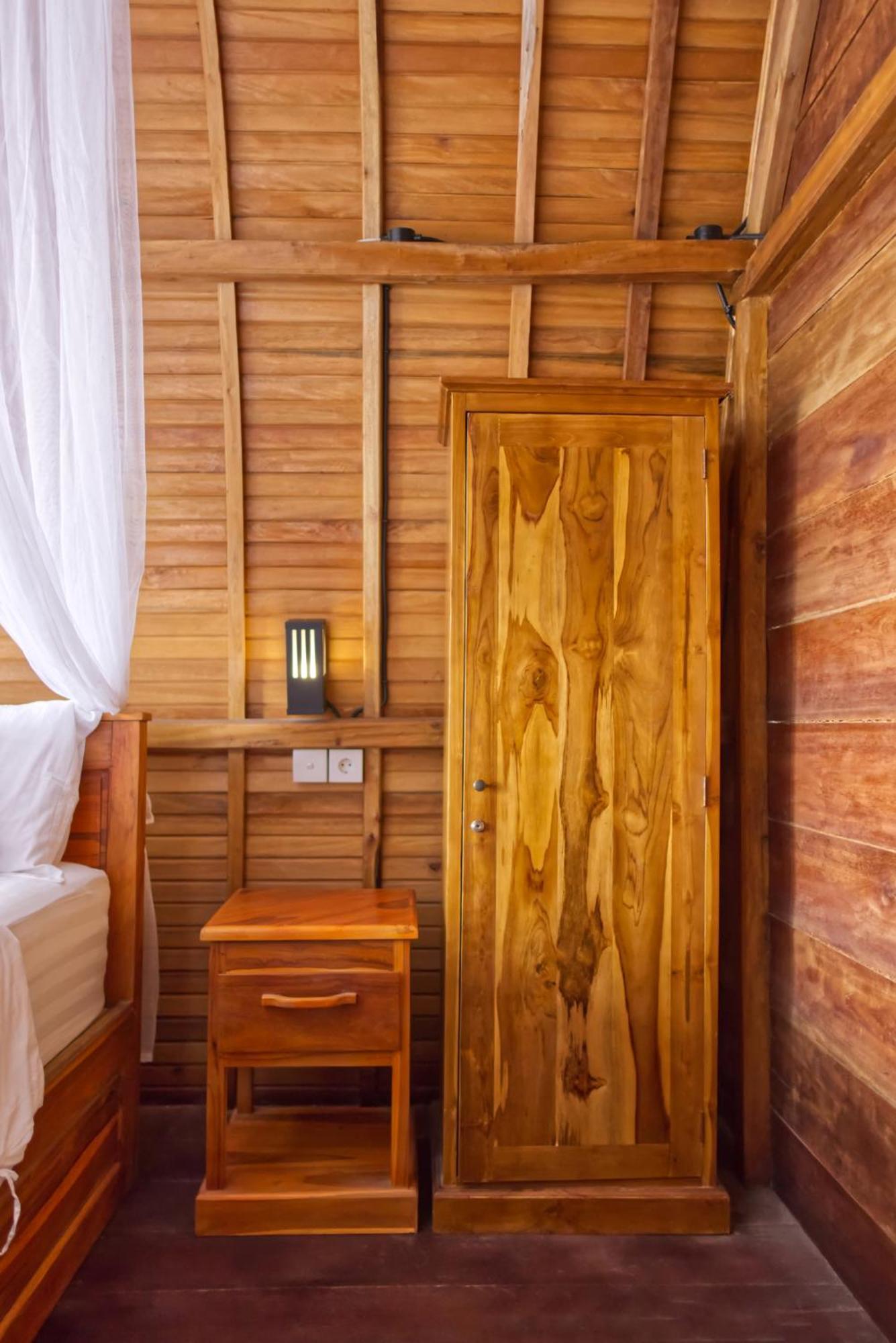 Santen Beach Bungalows Ped Exterior photo