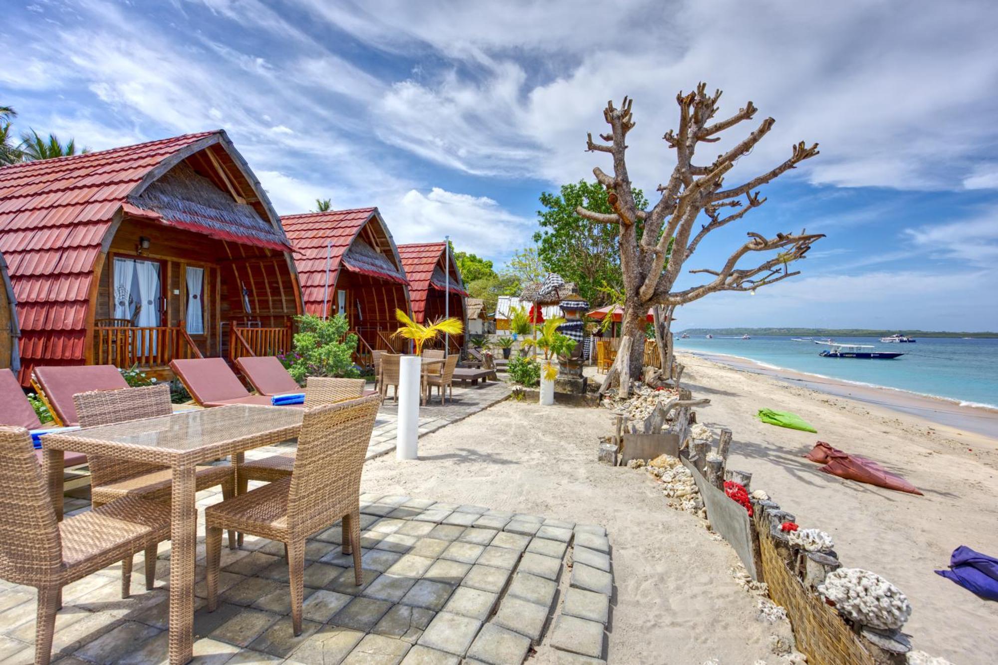 Santen Beach Bungalows Ped Exterior photo