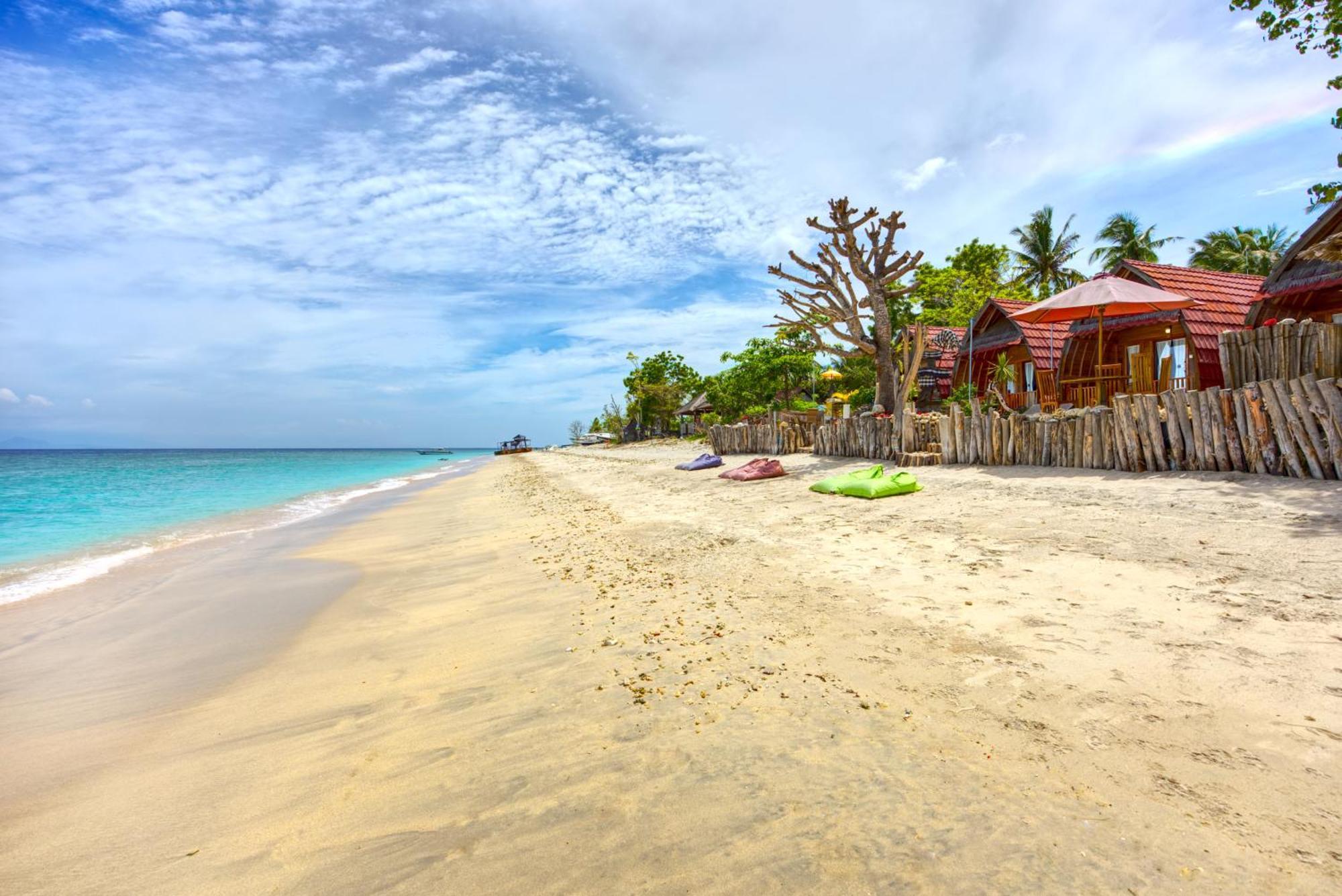 Santen Beach Bungalows Ped Exterior photo