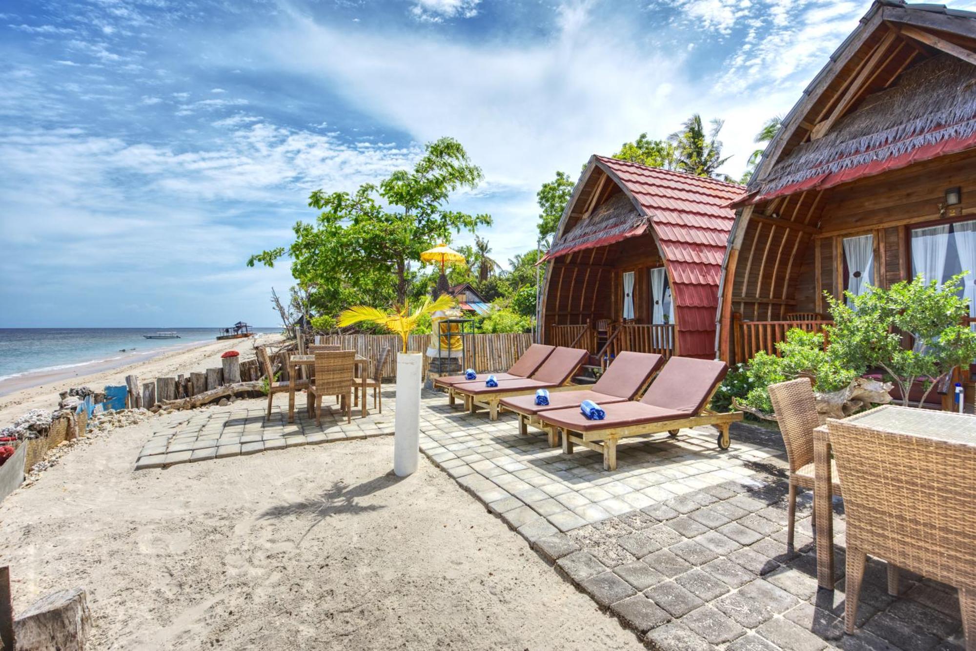 Santen Beach Bungalows Ped Exterior photo