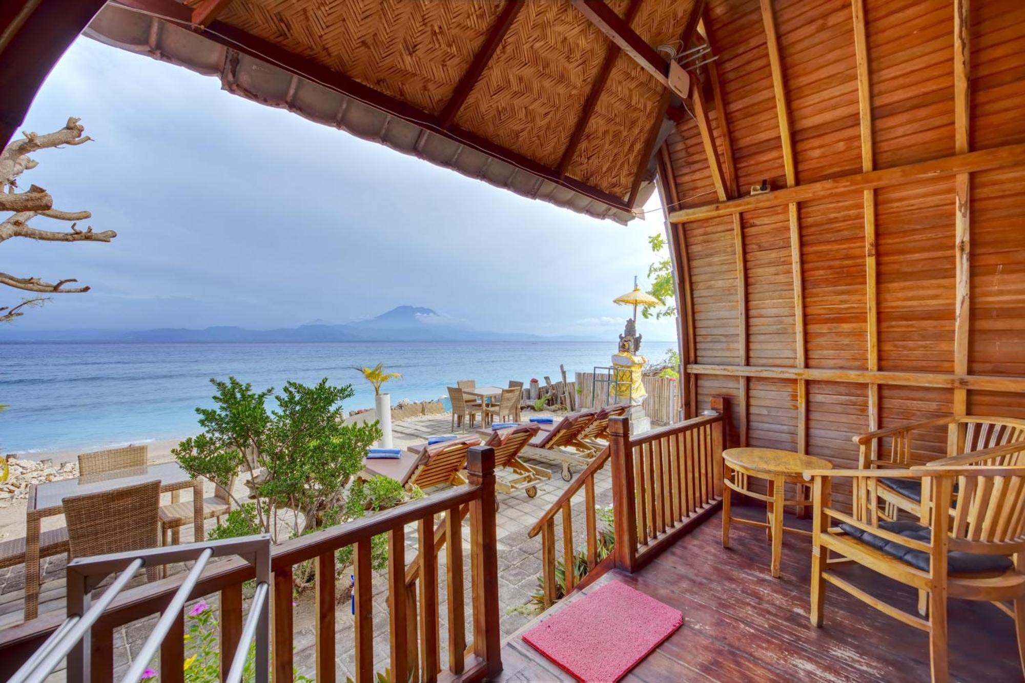 Santen Beach Bungalows Ped Exterior photo