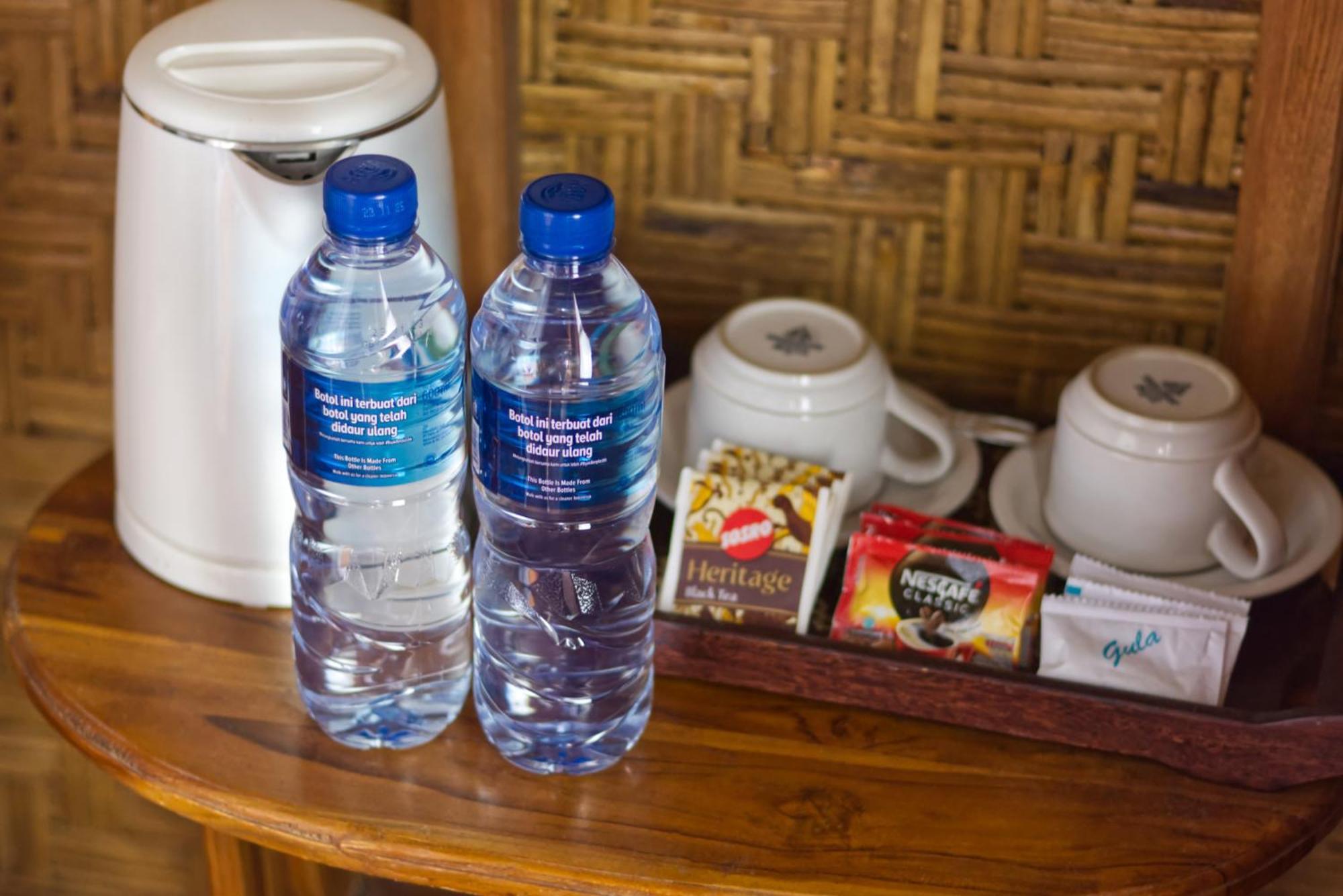 Santen Beach Bungalows Ped Room photo
